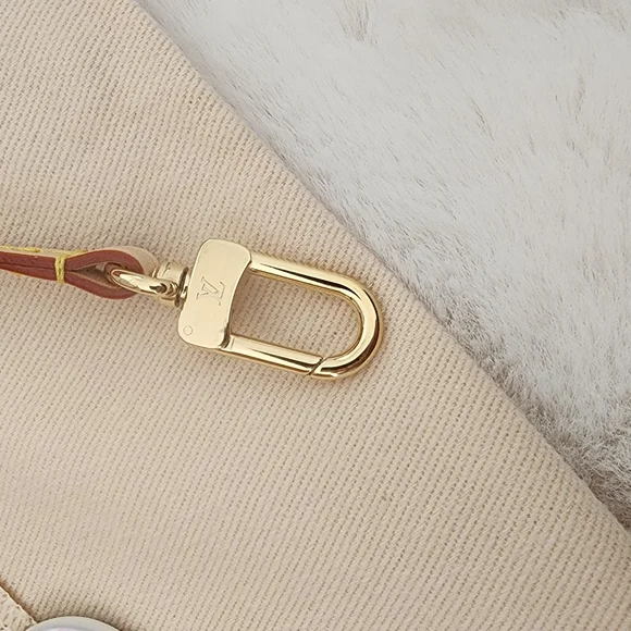 Auth BNIB LV X TM MC All In BB - Picture 7 of 11